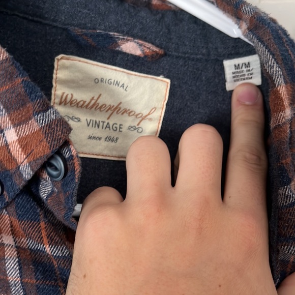 5 flannels for 40$ !!! - Picture 5 of 6